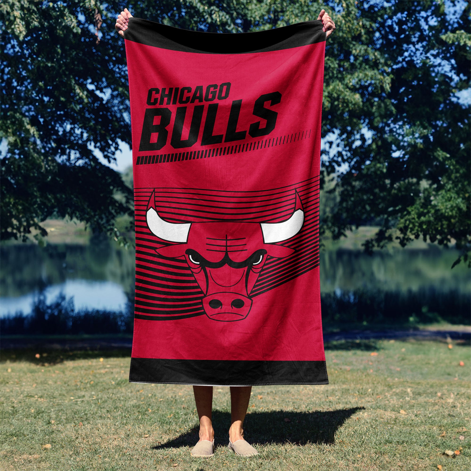 NBA Officially Licensed Chicago Bulls 30" x 60" Beach Towel