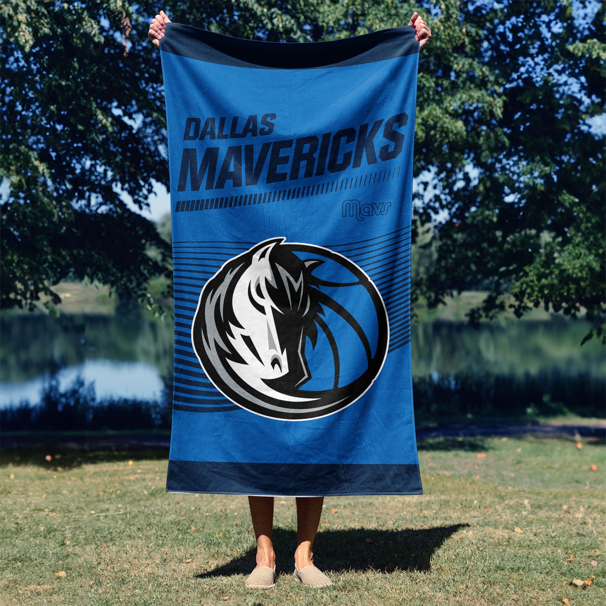 NBA Officially Licensed Dallas Mavericks 30" x 60" Beach Towel