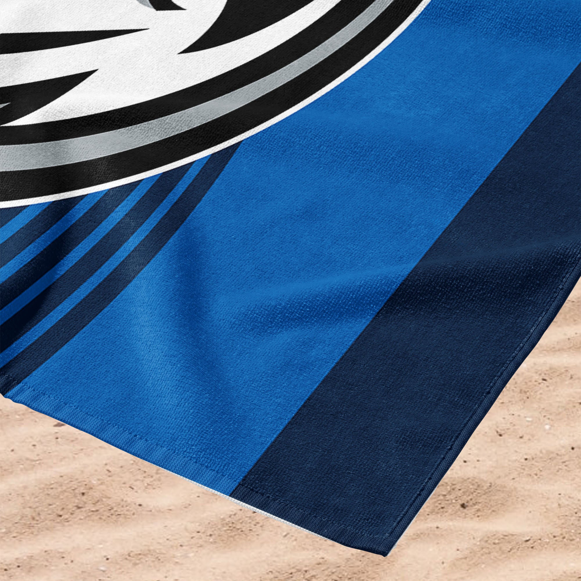 NBA Officially Licensed Dallas Mavericks 30" x 60" Beach Towel