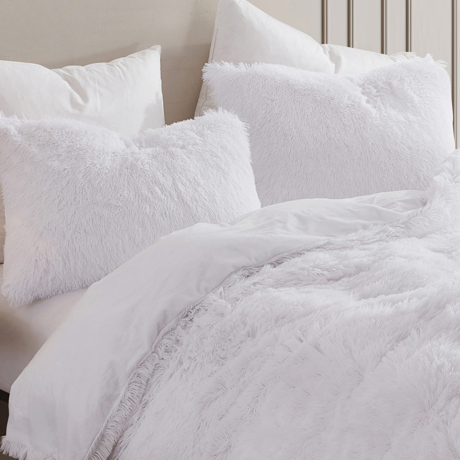 Shaggy Faux Fur 3-Piece Comforter Set White - Lifestyle