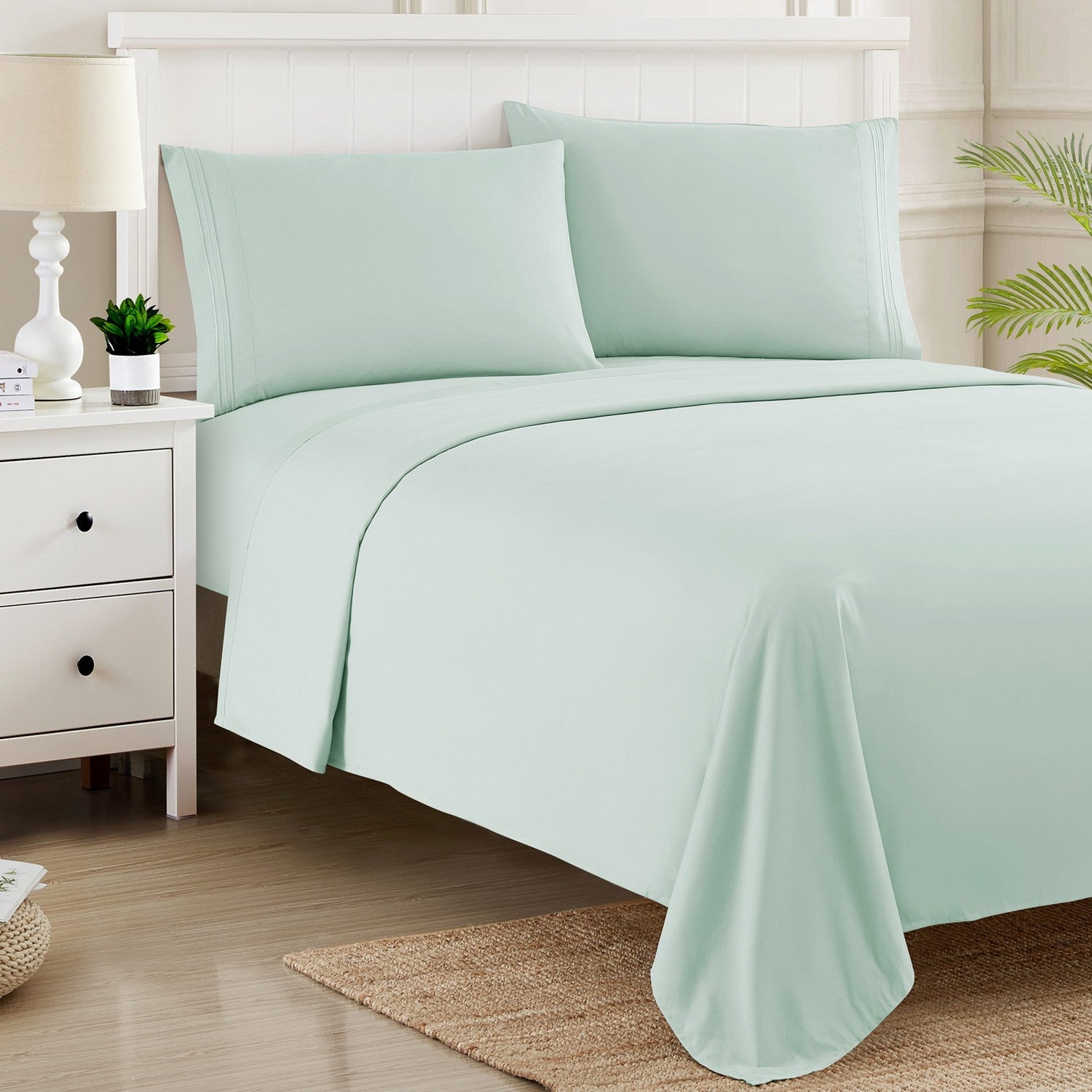 Classic 4-Piece Bed Sheet Set (Mint) - Bed 2