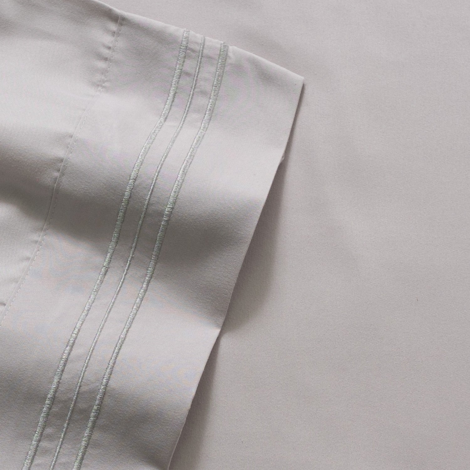 Classic 4-Piece Bed Sheet Set (Silver) - Fabric