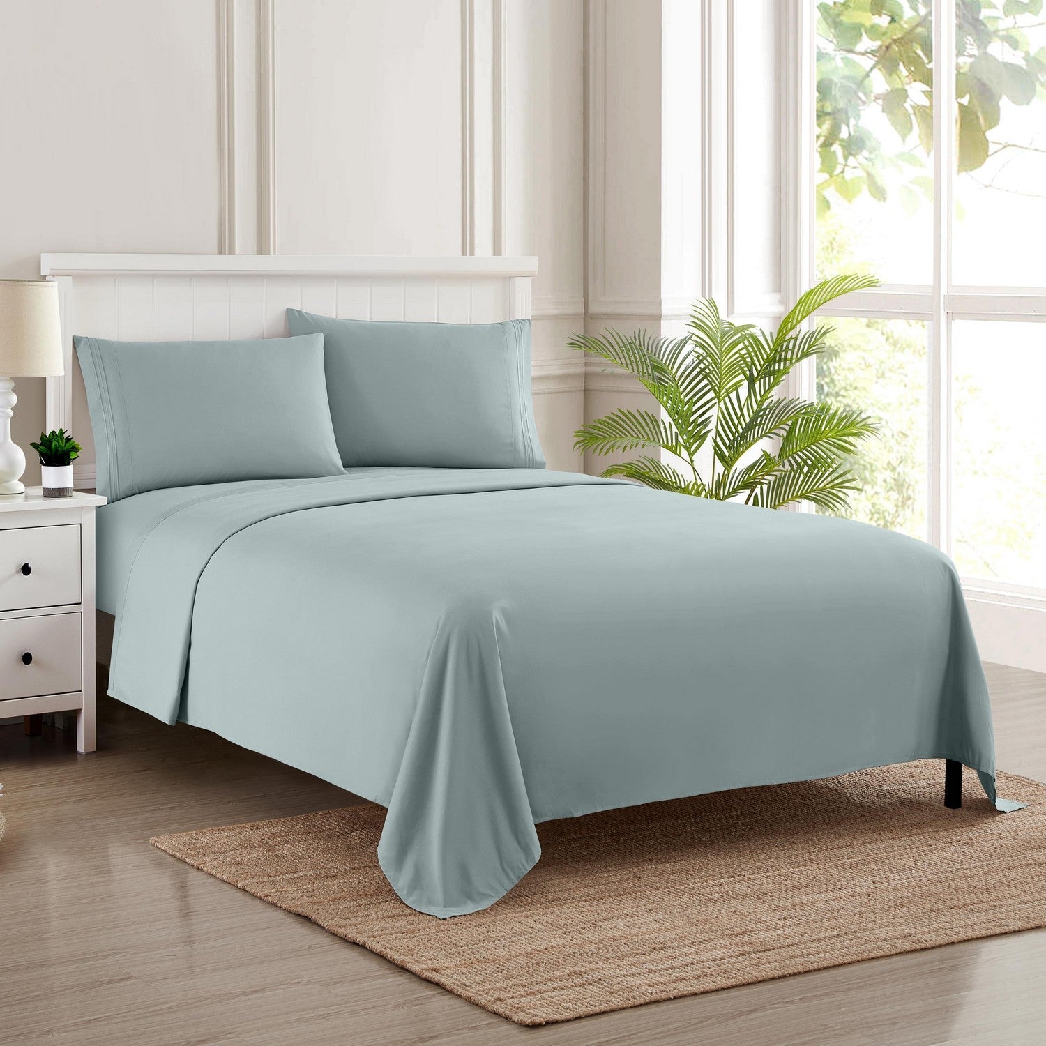 Classic 4-Piece Bed Sheet Set (Slate) - Bed