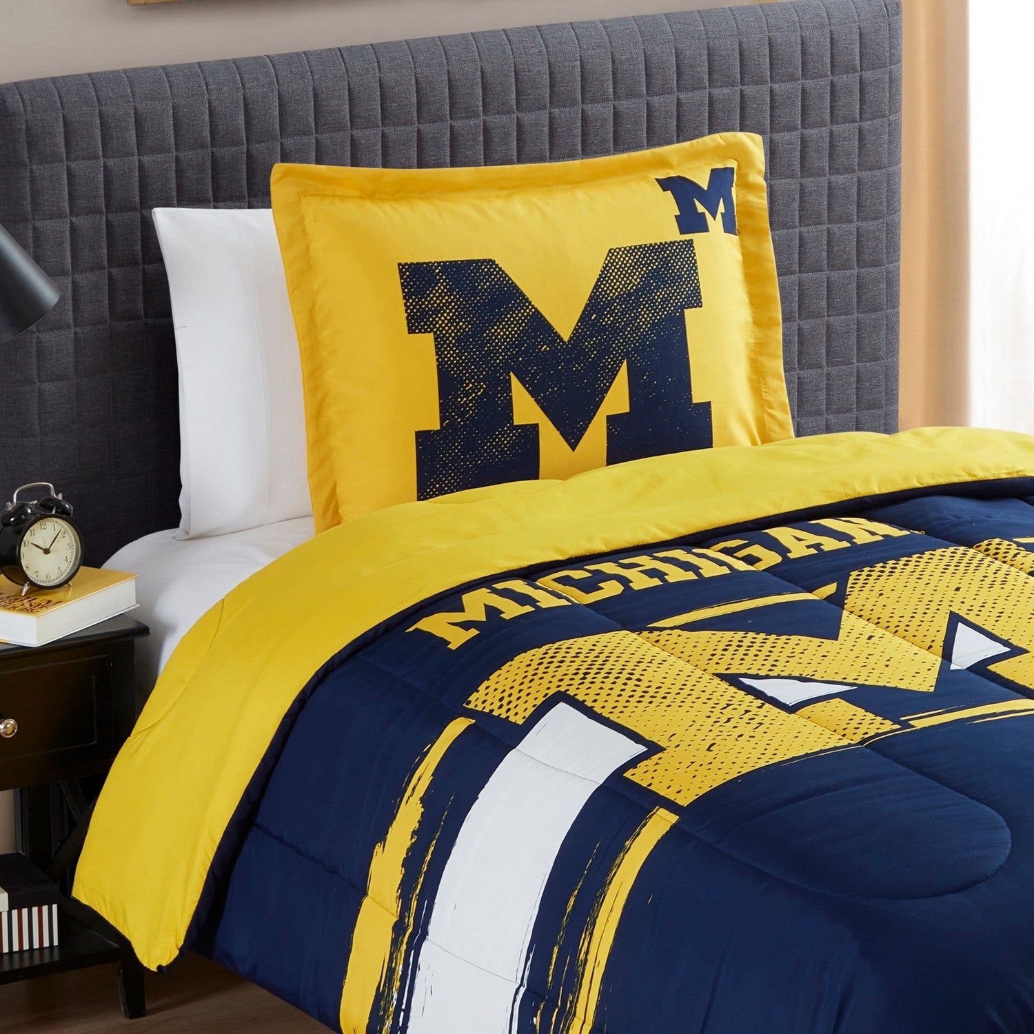 NCAA Comforter Sham Set Michigan Wolverines Zoom